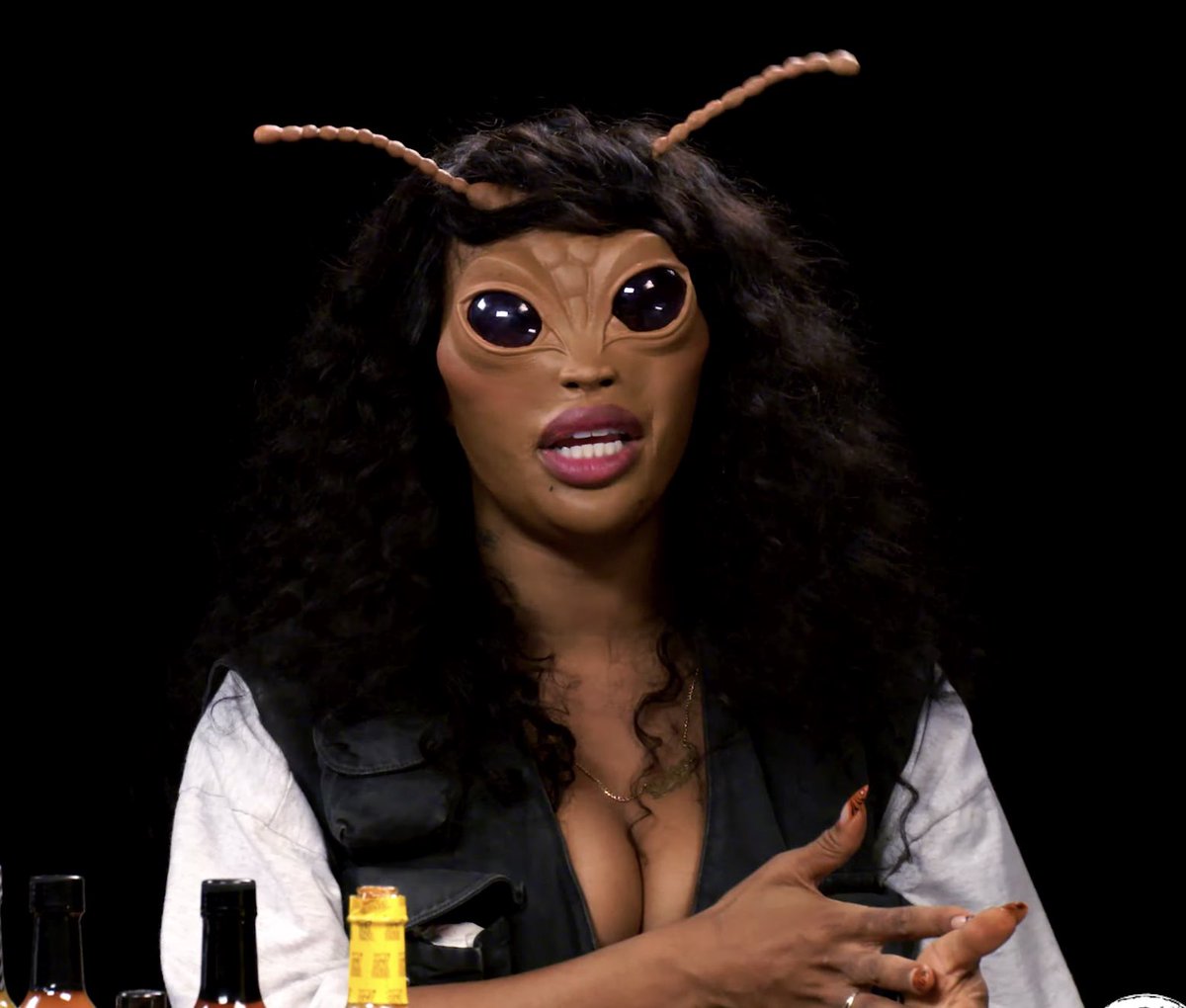 PopCrave's tweet photo. SZA implies that ‘LANA’ will now serve as her third studio album:

“I’m excited for my album” https://t.co/wKZfiFQeKt