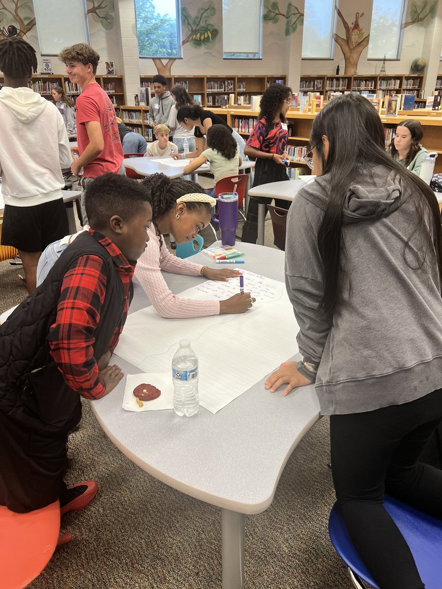 AGHoulihan's tweet image. Our 1st @UCPSNC Middle School Advisory Council Meeting was phenomenal today! Thank you to these awesome student leaders who engaged in a great discussion about all things safety across #TeamUCPS! #BeTheBest @UMatterinUCPS 👏💯