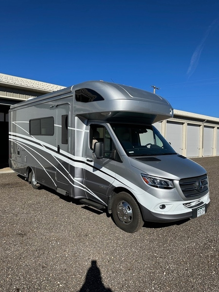 ProMarketCnnct's tweet photo. 2021 Winnebago Navion 24D Class C RV For Sale In Steamboat Spring, Colorado 80477

https://t.co/gS7JZenkYv

Call Today 531-212-1900
Stock Number; JT7907AM121 https://t.co/c9h2bXfDmr