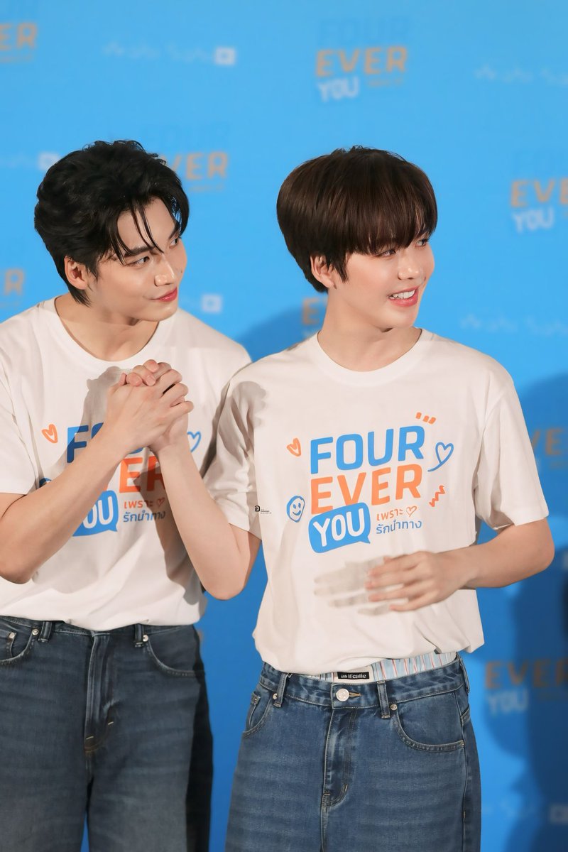 ขอให้จับมือกันแมส จับมือกันปังเลยน้าา✨🫶🏻👏🏻
#น้องเตอร์หมอฮิลล์ 🐱🦁 <a href="/cooheartt/">Cooheart 🏳️‍🌈 | คูฮ้าด</a>  <a href="/pondponlawit1/">pondponlawit</a> 

 #FoureverYouPreScreen