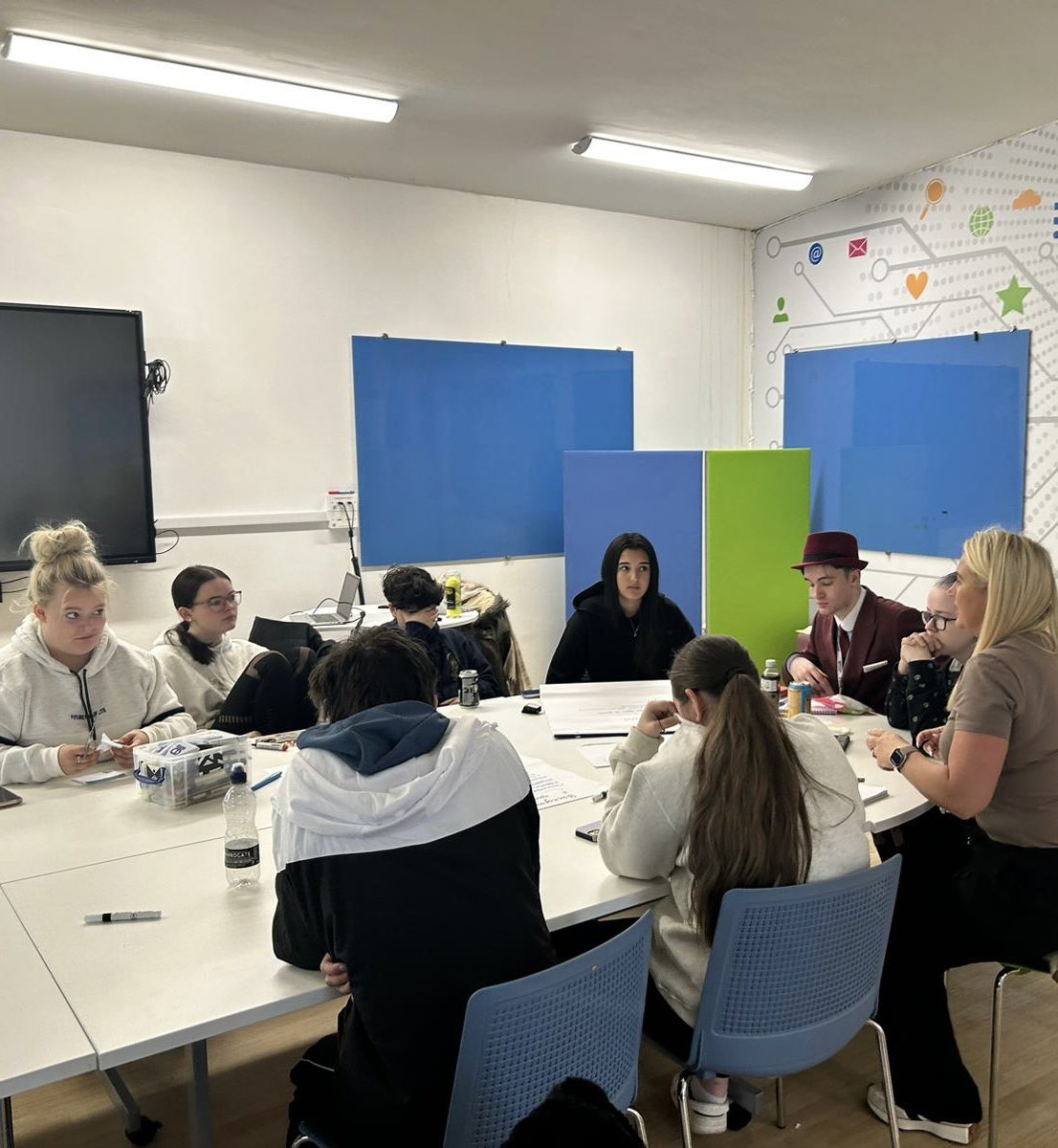 Kimberley Hunter - Community Worker tweet media