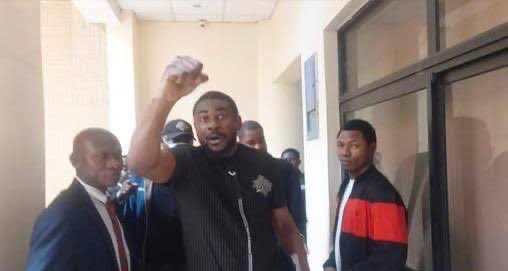 Bristol Isaac, is scheduled to appear at the Federal High Court, Abuja tomorrow for a bail hearing over an accusation of exposing high corruption in Nigeria 

Time: 9 AM.

Let’s massively support him tomorrow with our presence at the court.