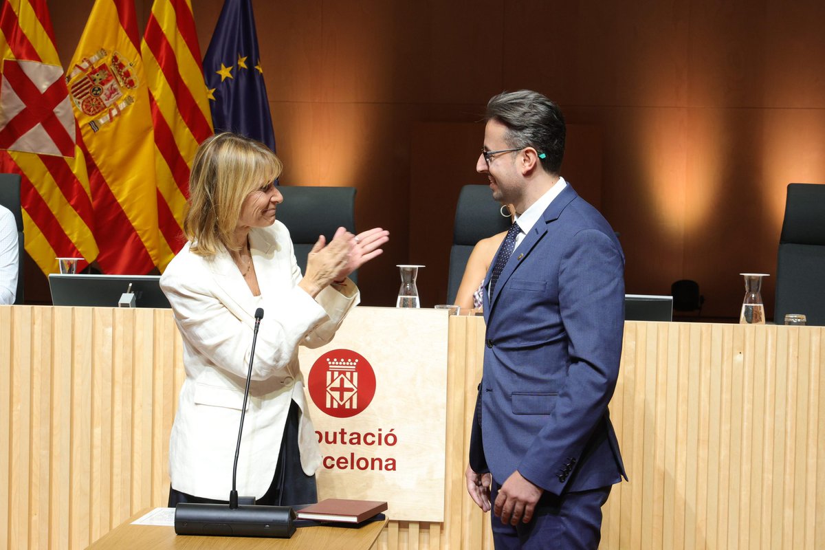 psccalella's tweet photo. El nostre primer secretari, en Soufian Laroussi ha pres possessió com a nou diputat al Diputació de Barcelona! 🏛️

Estem segurs que treballarà amb dedicació per defensar els interessos de tots i totes✨ 

Enhorabona!

#psc https://t.co/8ciuThzED6
