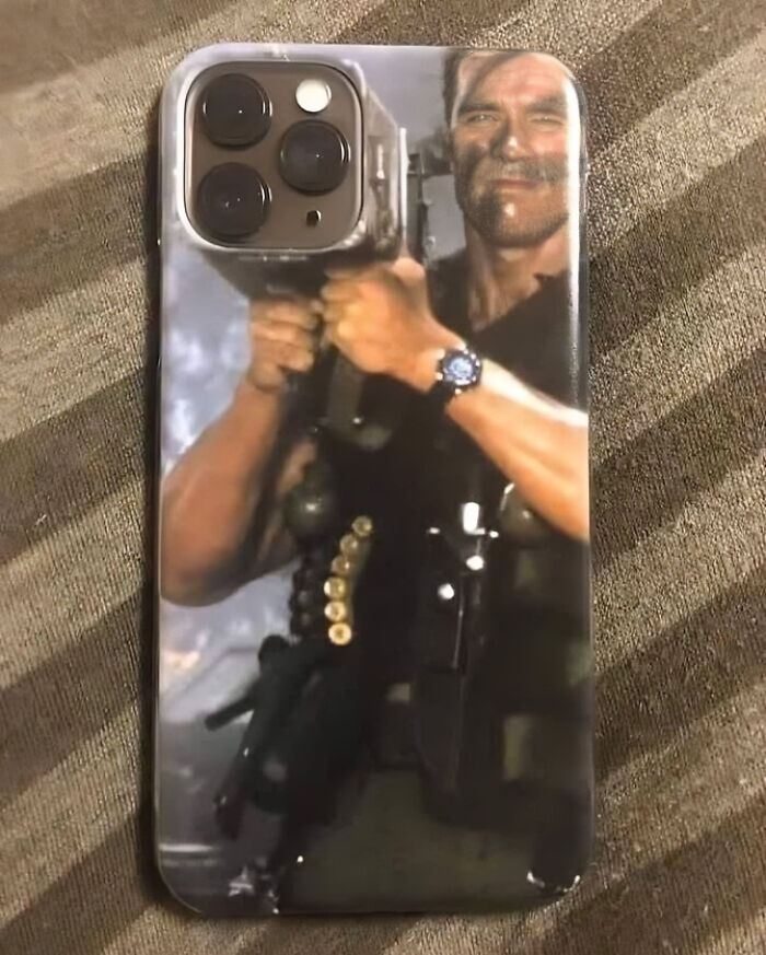 ioteize's tweet photo. i love this phone case https://t.co/H1vGmaZer5