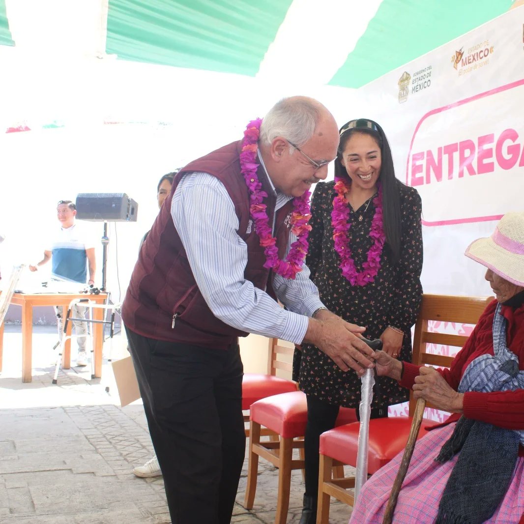 DIF_SanFelipe's tweet photo. 🩼👨🏾‍🦯Entregamos apoyos funcionales a personas de la tercera edad que lo requieren para movilizarse con mayor seguridad.
🤓👓Y nuevamente con el apoyo de la Fundación Unamos Manos Toluca entregamos lentes básicos a las personas participantes en la última jornada de salud visual. https://t.co/7ptwXTldo9