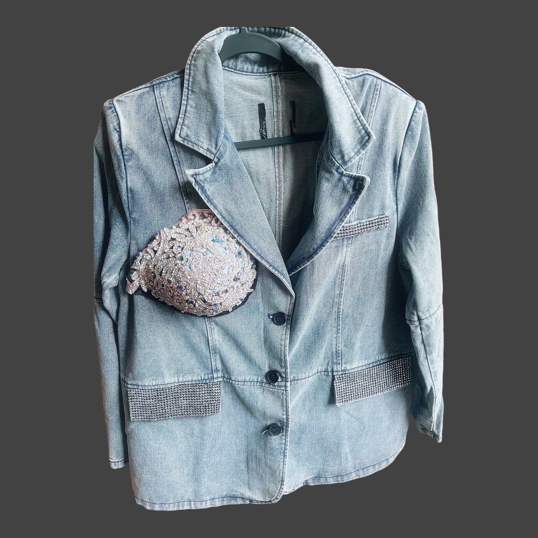BukiBougie's tweet photo. Custom denim jacket with a $600 Missoni sweater motif and custom accents #BukiBougie by #FarrahNaykaAshline #customdesigner https://t.co/7hVBBN5lnF