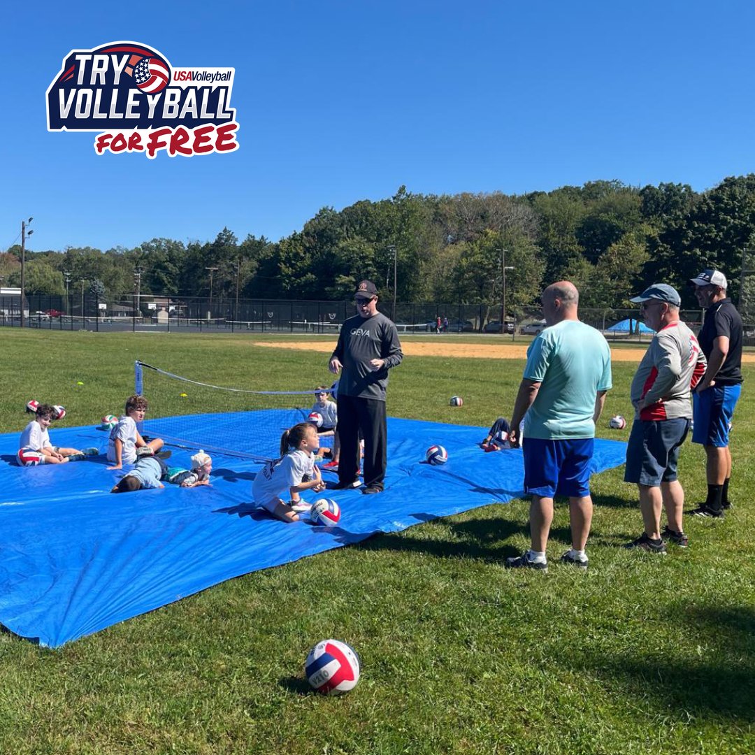 Big smiles, outdoors and sitting volleyball! Looked like a fun day of Try Volleyball for <a href="/GEVAjuniors/">GEVA Juniors</a>!

#TryVolleyball