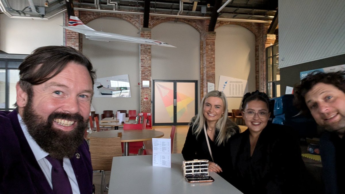 We've arrived half hour early for the <a href="/Entre_Conf/">EntreConf</a> awards, you'd swear the team were thirsty....