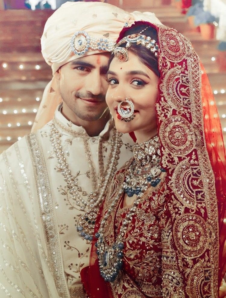 FizzaIrfan8's tweet photo. 2.4 in peak IPL time with no promotion 😂😂that's how epic AbhiRa wedding was ... bechary katooray bheegmans can't even troll with correct information cuz they know they have nothing but lies to support them and Uttran to defend 😂 jao thalii pito 

P.s from now on do your HW 😂 https://t.co/GvHINRwkrv