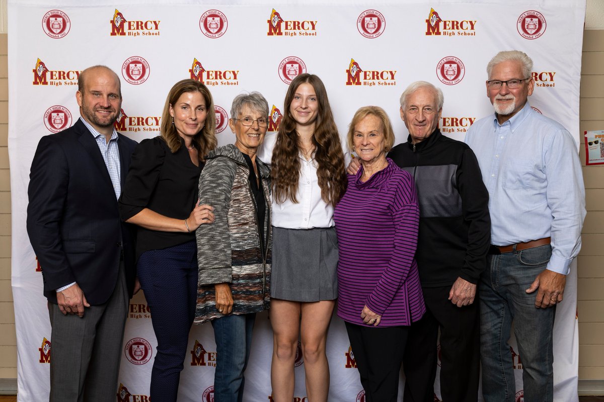 MercyHighMI's tweet photo. A beautiful #MercyDay and Grandparent Mass filled with faith, love, spirit and tradition. Feeling grateful for the blessings of our Mercy community and family that inspire us every day!
๐ท: Kristina Sikora https://t.co/YtfzlWjOVb