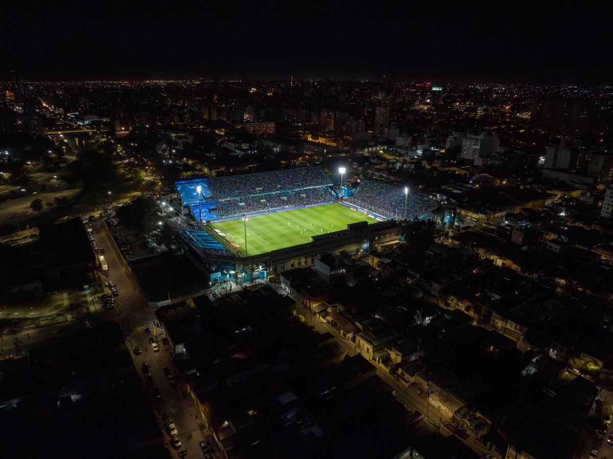 Belgrano's tweet photo. 🏟️😍 Nuestra casa sigue creciendo, siempre en el mismo lugar, para que cada vez más Piratas sean parte de la Pasión Más Grande de Córdoba y alienten a #Belgrano con el 🩵. 

En este hilo, te contamos la historia del Gigante y todas sus remodelaciones. 👇🧵 https://t.co/q9FZwhOaf2