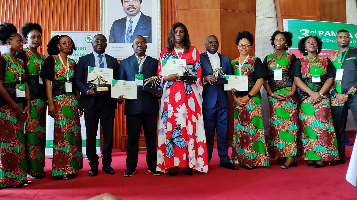 CameroonPamca's tweet photo. One of the Most Exciting and Thrilling highlights during the 3rd @CameroonPamca Conference was the #Awards and #Recognition of Numerous Researchers and Experts for Their Significant Contributions to the Fight against #VBDs

#PAMCACameroon2024

@pamcafrica
@Pamca_Wivc @AMMnetwork https://t.co/Imnp9dCB1K