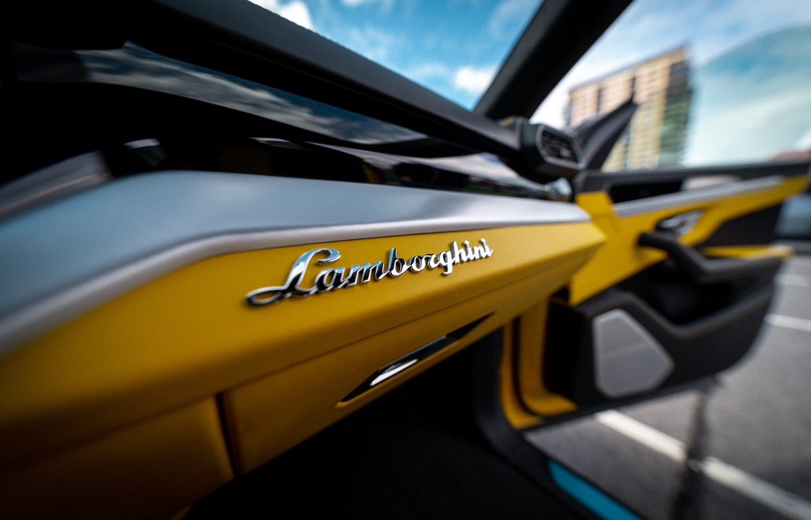 Lamborghini Urus🐝 : Client purchased