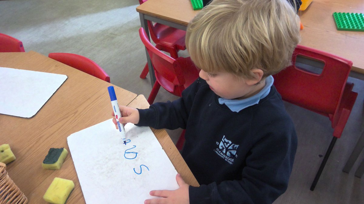 HambrookSchool's tweet photo. We have been super impressed with Reception using their initial sounds in their writing this week! On our mark making table, children have been using magnetic letters to spell their first words and follow patterns that aid in developing pre-writing skills #HambrookR https://t.co/g9XzpoTULO