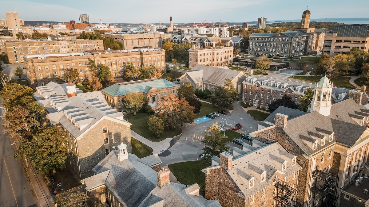 Diamond Schmitt, in association w/ Abbott Brown, has been awarded the building design contract for a new multi-use facility <a href="/ukings/">U of King's College</a> Halifax that will bring the School of Journalism, Writing &amp; Publishing, athletics and a new student residence together.

dsai.ca/news/universit…