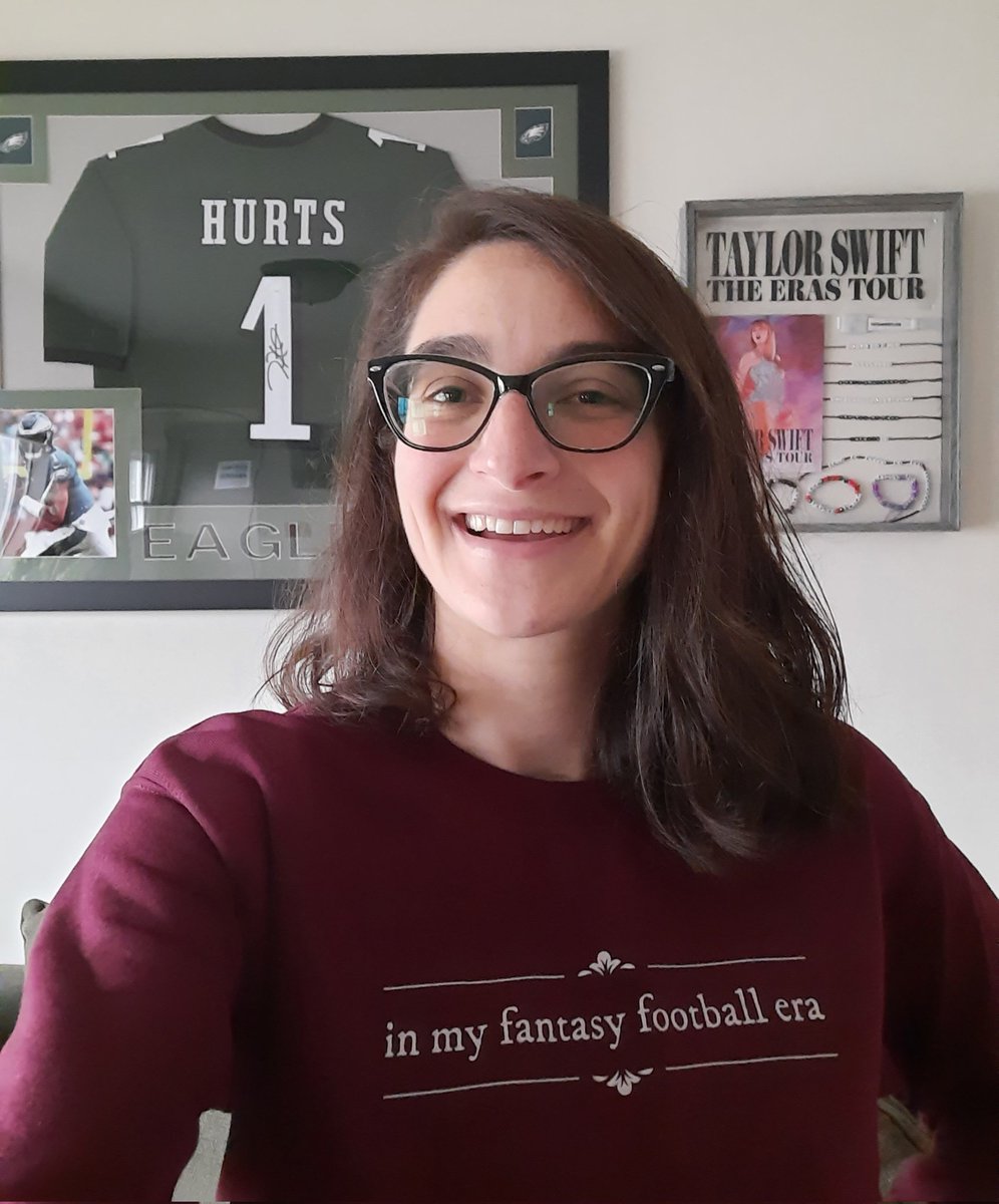 trashsandwiches (@trashsandwiches) on Twitter photo this sweatshirt was made for rainy Thursdays 🌧 🏈
shoutout to <a href="/Sunday_Dreamers/">Sunday Dreamers Club</a> and <a href="/thekaceykasem/">KACEY KASEM</a> for keeping me cozy! this sweatshirt was made for rainy Thursdays 🌧 🏈
shoutout to <a href="/Sunday_Dreamers/">Sunday Dreamers Club</a> and <a href="/thekaceykasem/">KACEY KASEM</a> for keeping me cozy!
