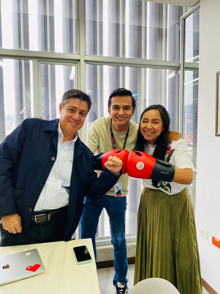 Uriel Sánchez tweet media