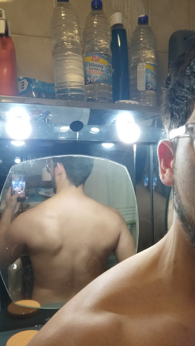 askiland's tweet image. 