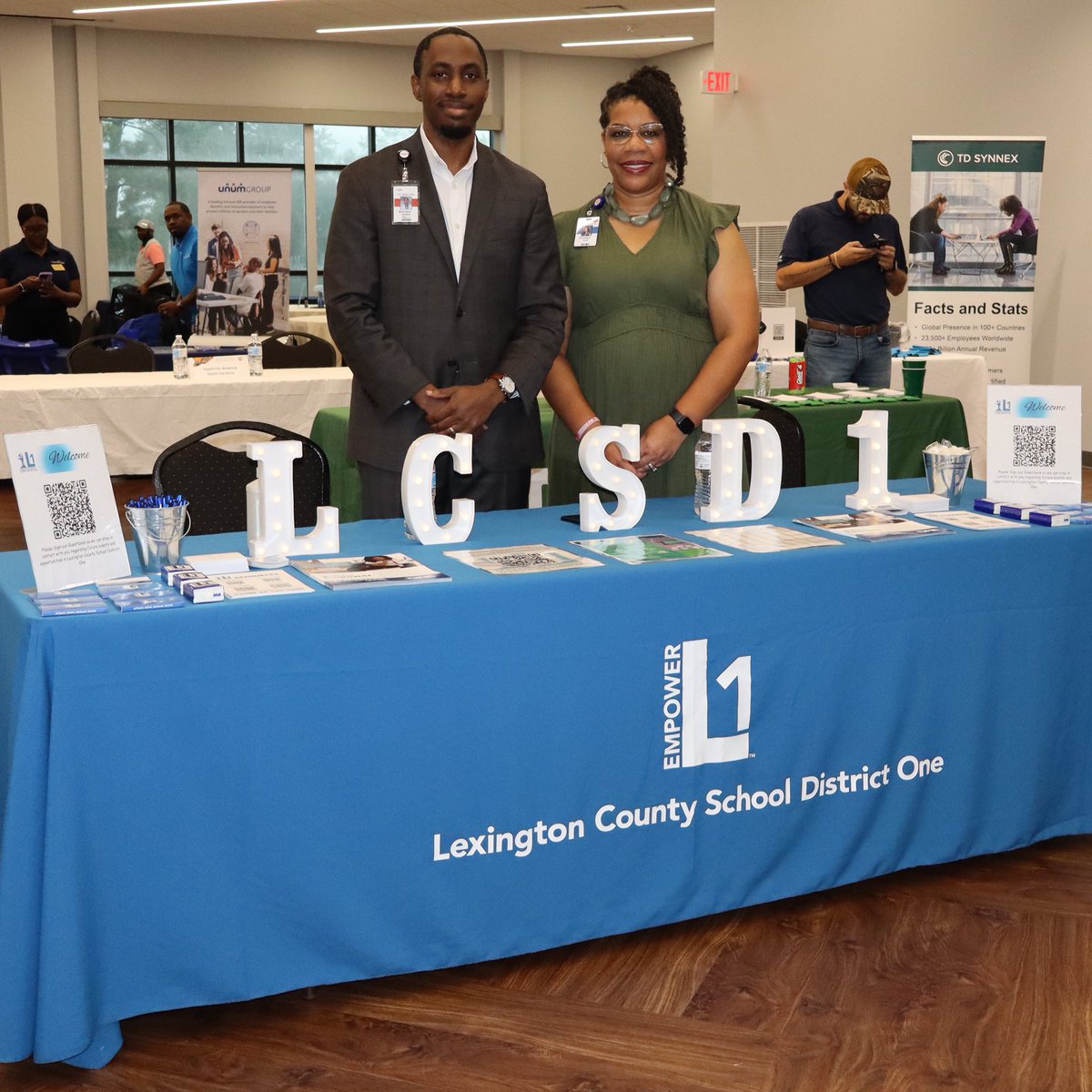 DrBaskett_Lex1's tweet photo. Inspiring conversations and promising futures! Thank you to Claflin University for hosting such a successful career fair. #education #careerfair #claflinuniversity https://t.co/HAkYy5cPqO
