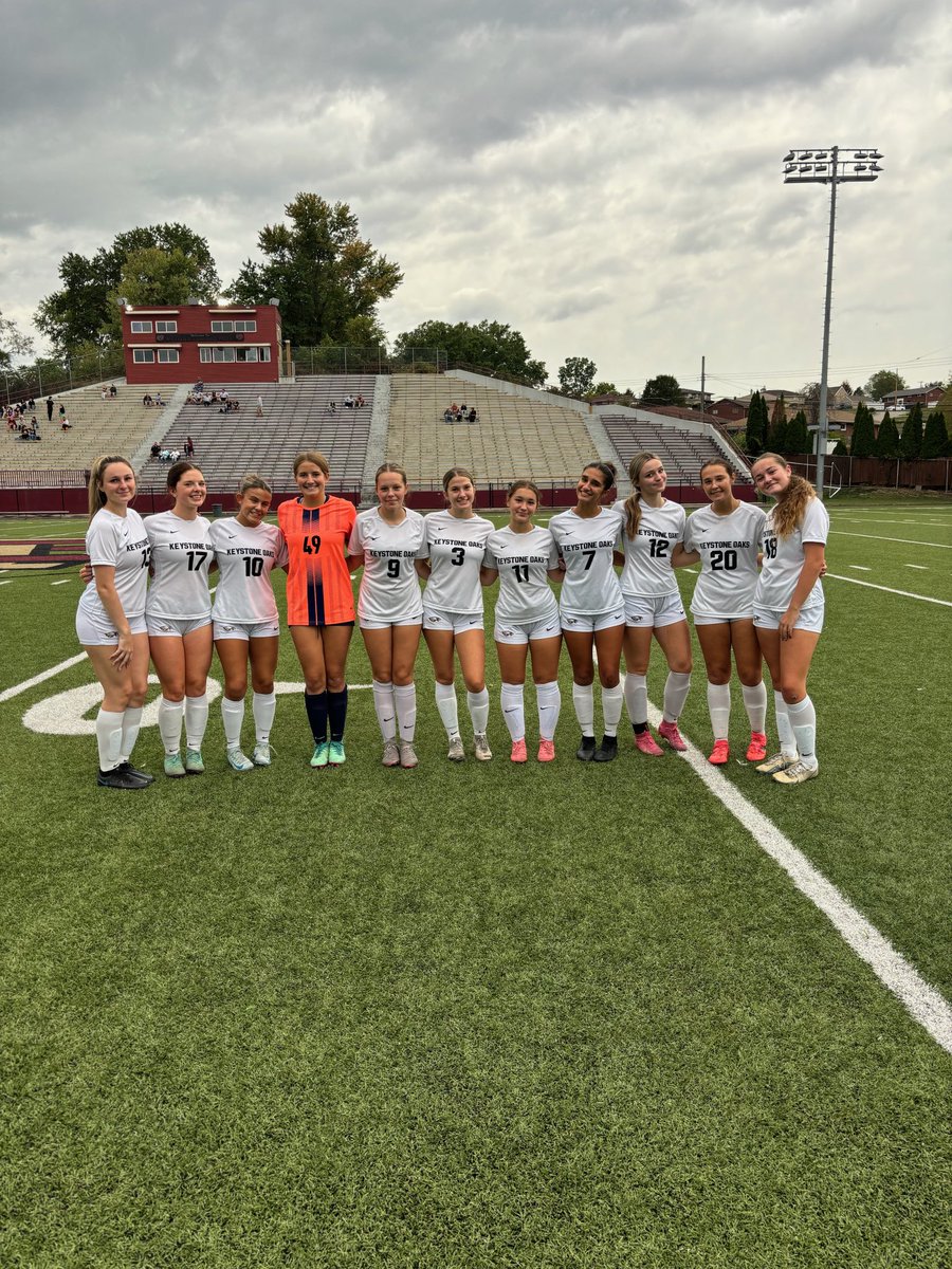 oaks_ladyeagles's tweet photo. Starting lineup tonight at Campbell field vs. Steel Valley!
Let’s goooo! 🦅⚽️💪
#KOSoccer🦅 #beGolden https://t.co/rYzlzHf1gU