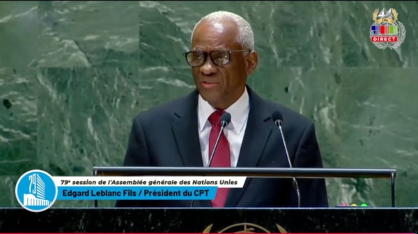 SinalMax10's tweet photo. Dans son discours, le CP Edgard Leblanc a souligné l’importance de reconnaître la dignité humaine de tous les individus, indépendamment de leur statut migratoire, et a plaidé pour une réévaluation des politiques migratoires qui touchent les Haïtiens. @PresidenceHT @DamendyRevolus https://t.co/O0pzeoqwg6
