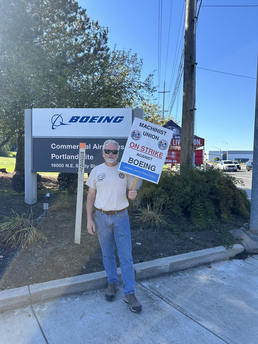 Derek is a <a href="/MachinistsUnion/">Machinists Union / IAM Union</a> striker on the Boeing picket line. Today is his birthday. He was in such a hurry for his picketing shift, he forgot his cell phone &amp; can’t see his birthday texts. Let’s give him plenty to see tonight Donate support the strikers: thestand.org