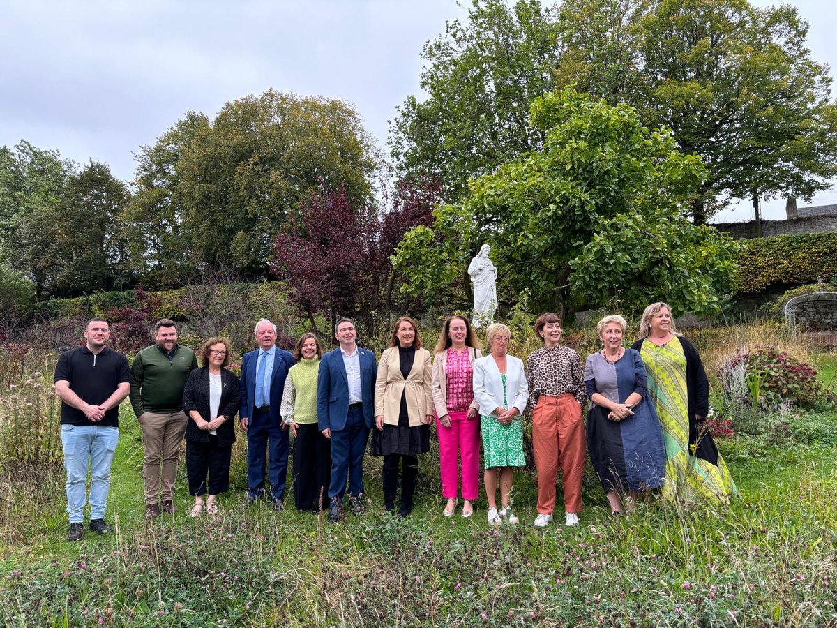 LimkLearnFest's tweet photo. What a great day in @corklearning today with our @DubLearningCity partners; celebrating Irish Learning Cities Day! Another great day of collaboration of brainstorming approaches to fostering inclusion and lifelong learning. #learningcities #irishnetwork #unesco #community https://t.co/E5CY0EFgjS