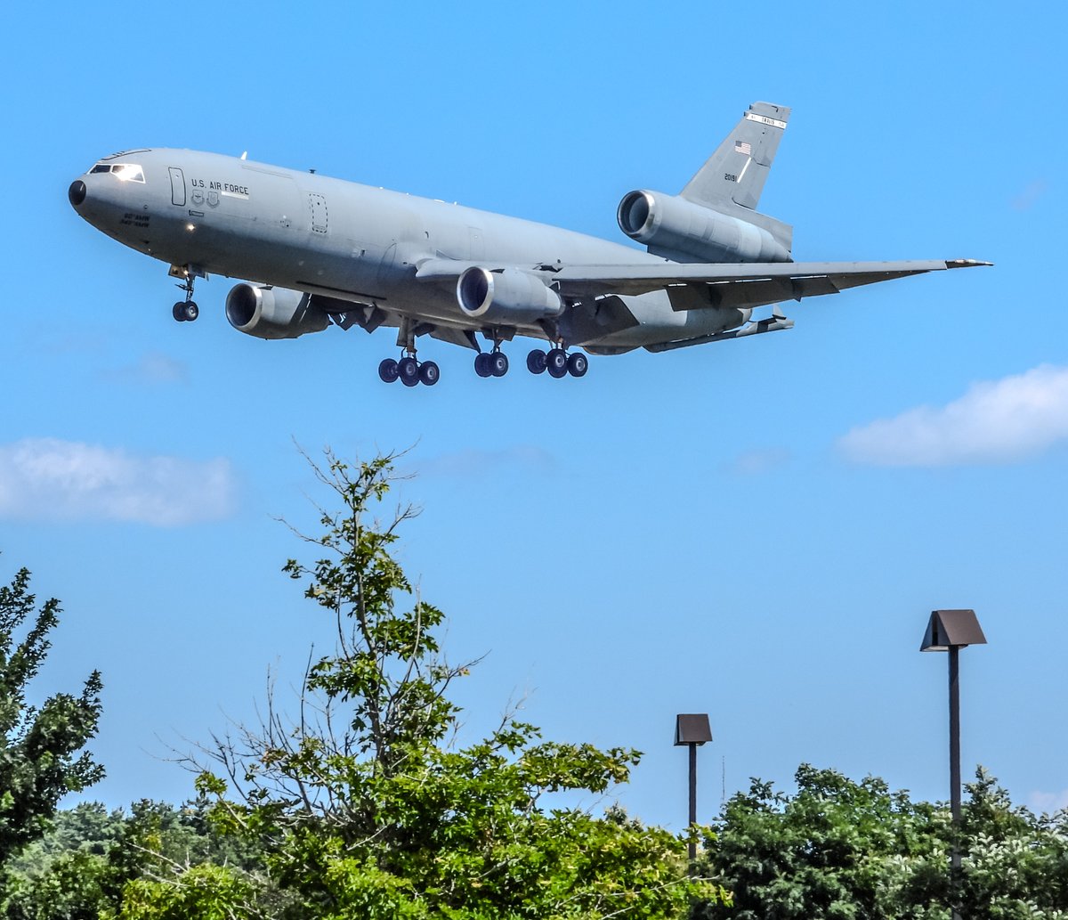 TheSnoopySnoop's tweet photo. My contribution on the Extender retirement today 😢
First one I'd seen for YEARS and the last one I saw EVER. Spotted at KPSM in August last year.
KC-10A Extender #AE0210 82-0191 Travis as #BLUE15
#avgeek #planespotting #kc10 #Extender #USAF https://t.co/UoZz2xPwZn