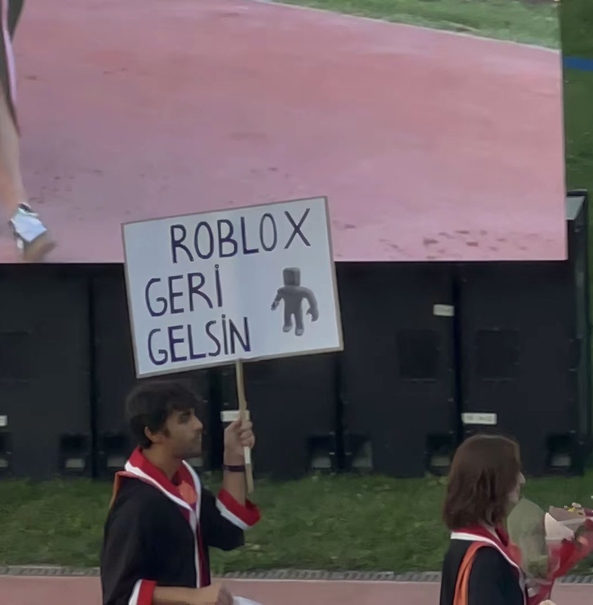 rr3negade's tweet image. 51 gundur dress to impress oynayamiyorum #SaveRoblox #freeroblox