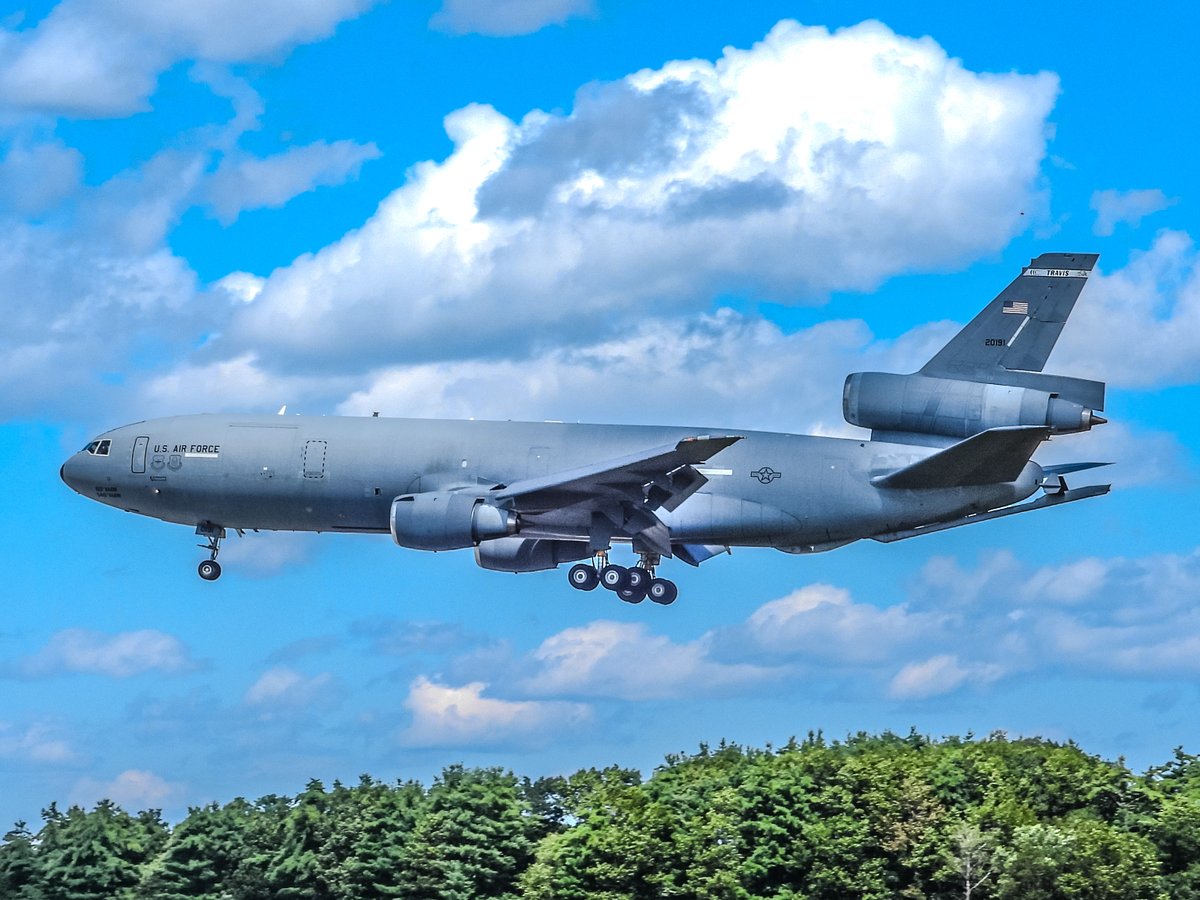TheSnoopySnoop's tweet photo. My contribution on the Extender retirement today 😢
First one I'd seen for YEARS and the last one I saw EVER. Spotted at KPSM in August last year.
KC-10A Extender #AE0210 82-0191 Travis as #BLUE15
#avgeek #planespotting #kc10 #Extender #USAF https://t.co/UoZz2xPwZn