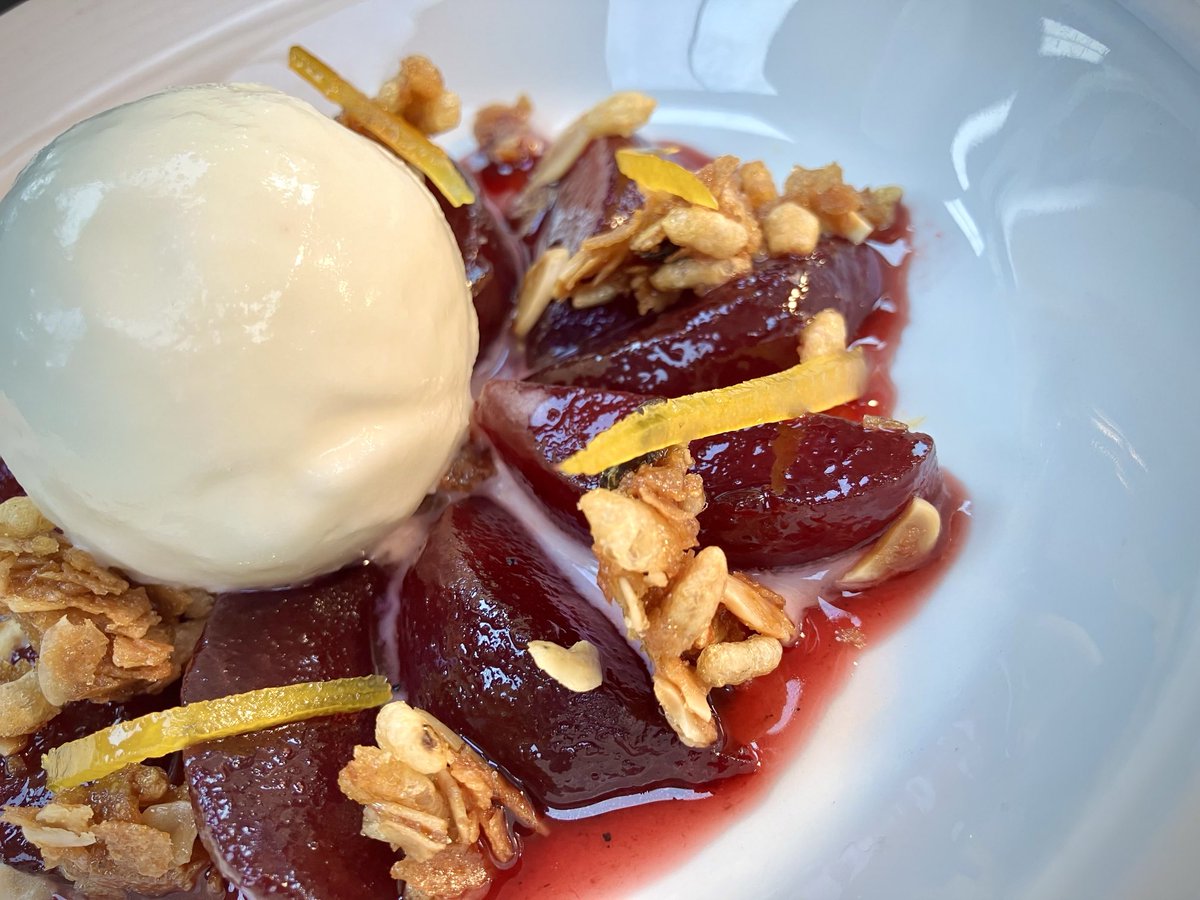 MattChristmas1's tweet photo. Fresh Lovita plums, spiced red wine, frozen yoghurt and granola https://t.co/di3PIBJTaQ