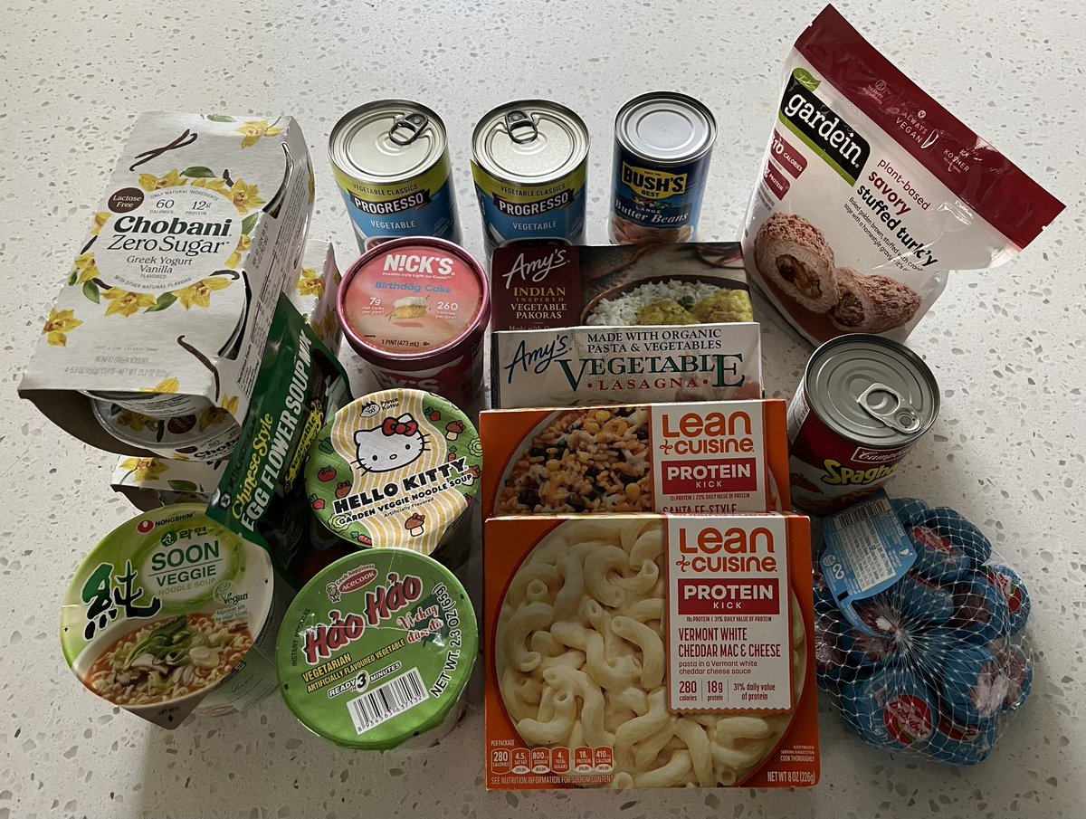 starrvingdyke's tweet photo. grocery haul as a high-protein vegetarian!
i spent $65 in total, went to 4 different stores (mainly to find the chobani yogurt lol), and nothing pictured is over 360 cal https://t.co/yaL1bSoGoT