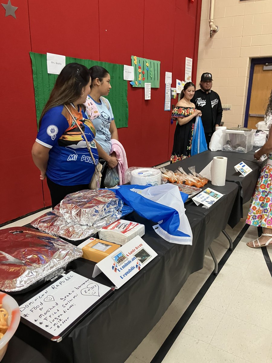 fcsdeast's tweet photo. East’s Annual Multicultural Night is underway and filled with families, activities,and food. We will conclude the evening with a fashion show beginning at 6:50. https://t.co/vwx14aQt8L