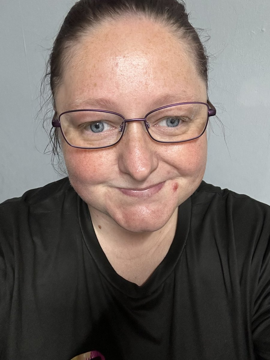 stacemcw's tweet image. New glasses for me. Haven’t needed glasses since I was 21 so they are making me a bit dizzy lol 

#glasses #lovethem