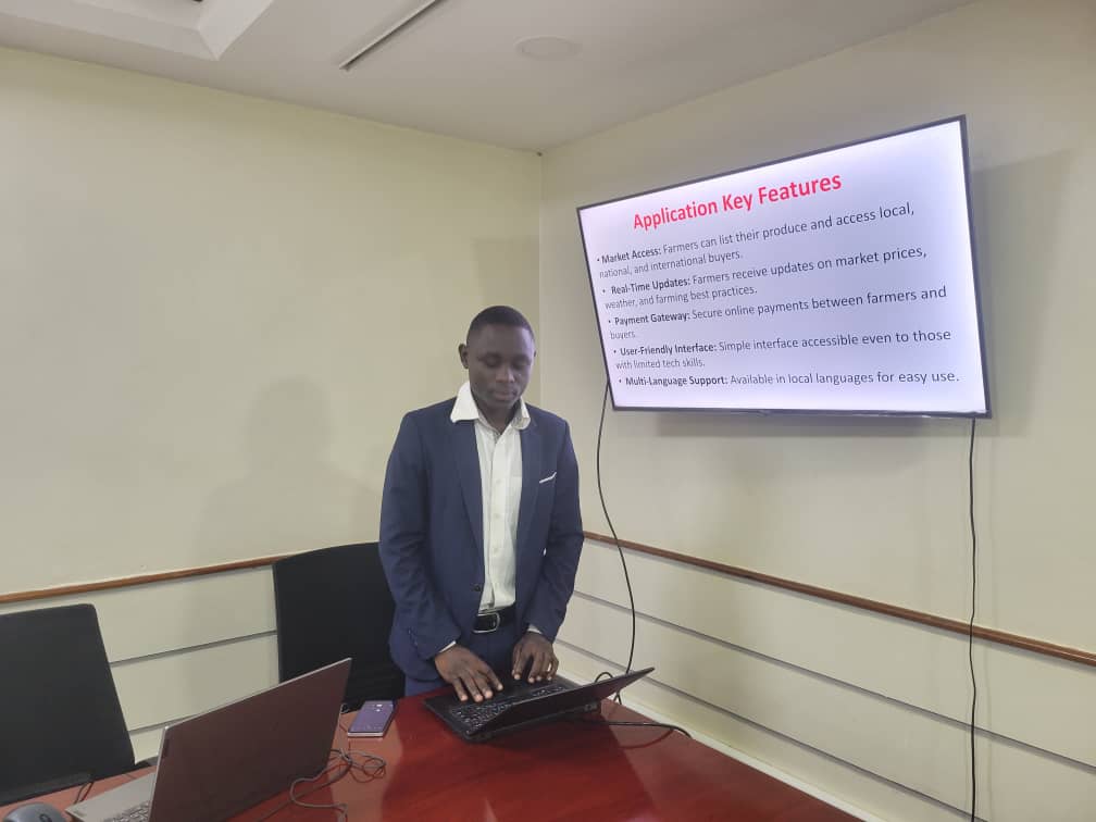 GoUseTech2's tweet image. our CEO had the honor of representing Go UseTech in a presentation to potential funders and donors who are looking to support the Farmers&apos; App. This innovative platform is designed to bridge the gap between farmers and buyers, enhancing productivity