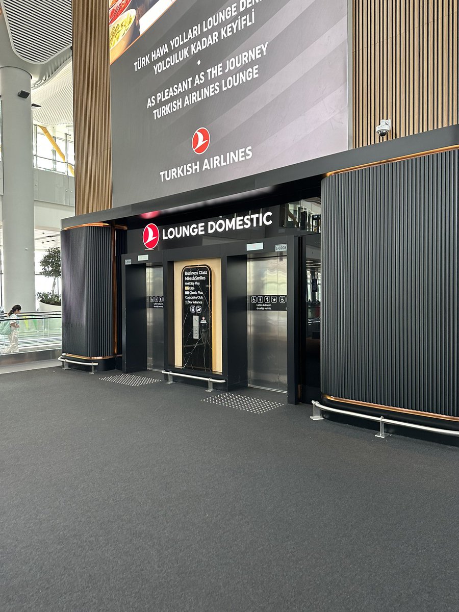 DilekPehlivan_'s tweet photo. ✈️🧳🍽️☕️ #turkishairlinessbusinessclasslounge #businessclass #businessclasslounge @TurkishAirlines #lounge #türkiye #istanbul https://t.co/Lzl8JZJH0o
