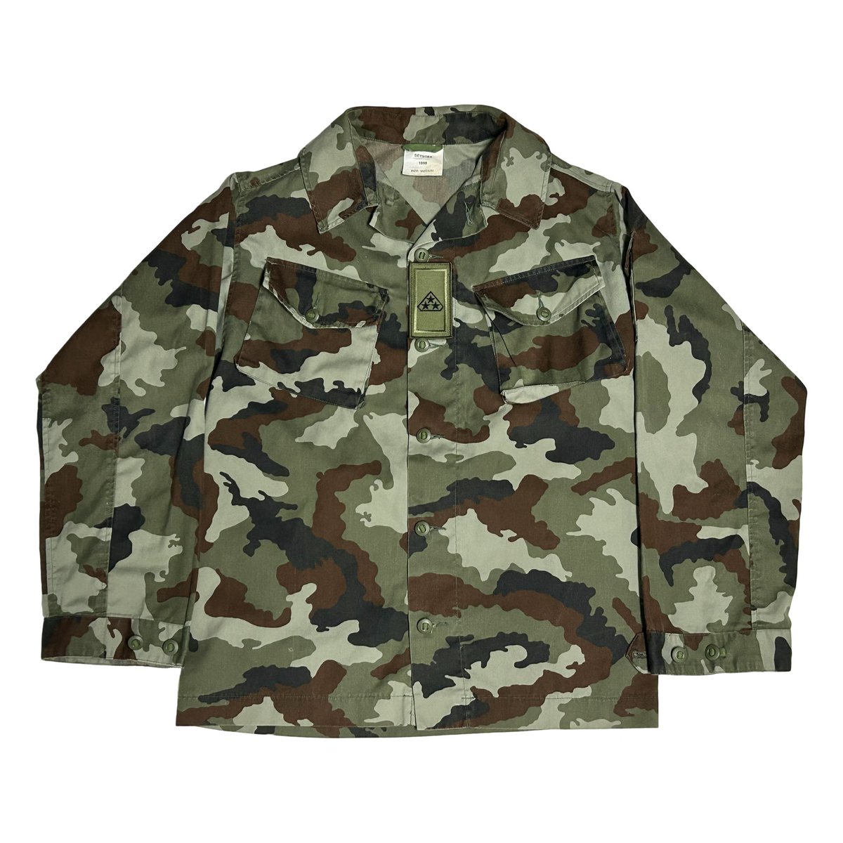 GIVEAWAY TIME!!!! 🚨 

We will be giving away this OG 1999 Irish DPM field shirt when we hit 1k followers! 🇮🇪

Here’s how to enter:
1. Like this post
2. Retweet
3. Follow us

Good luck! 🫡
