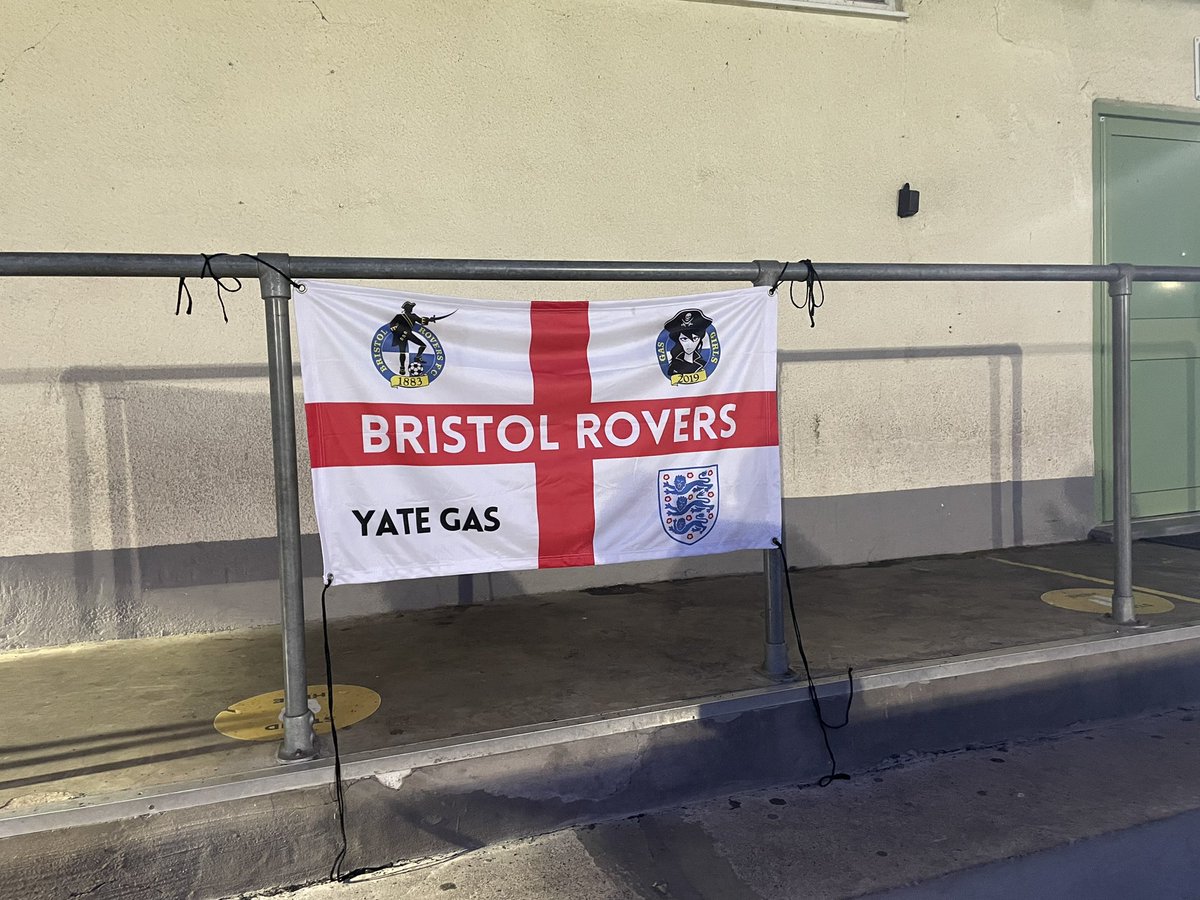 sjreynolds1883's tweet photo. Night match with @piperbradford_
To watch @Official_BRWFC @_KTLFC #UTGG
Itโs a bit chilly but we have hot chocolate โ๏ธ https://t.co/g6znHBuO1F