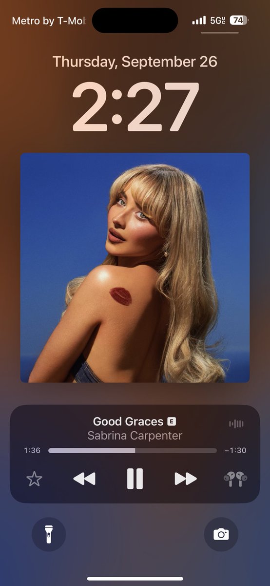 aspiringlegacy's tweet photo. The girlies aren’t giving Good Graces the attention it deserves cause baybeeeee Ms. Carpenter ate this song up 💁🏽‍♀️ #ShortnSweet https://t.co/OnQHcjypbL