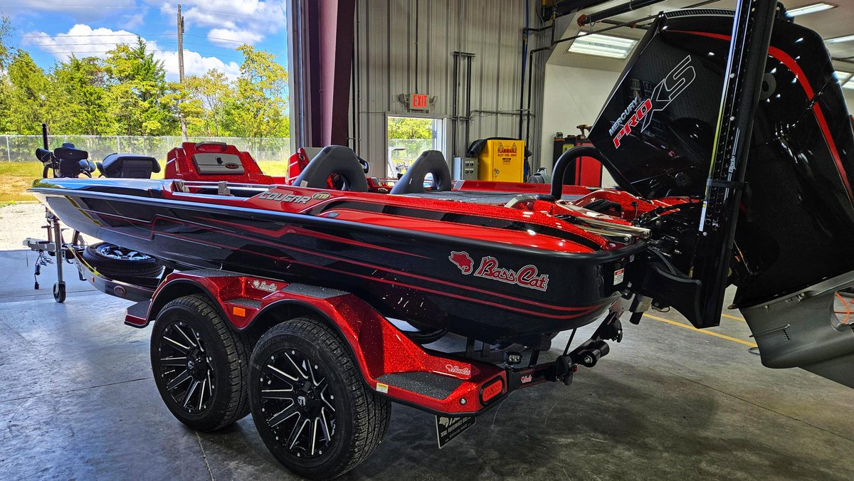 Sometimes words just don't do a boat like this justice.
#basscatboats #feeltherush #totalcommitment #nocompromise