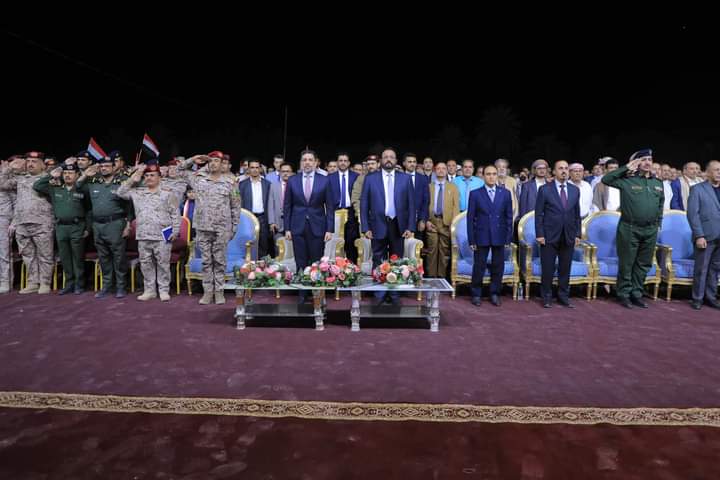 RadHajjah's tweet photo. جانب من حفل ايقاد شعلة العيد ال62 لثورة السادس والعشرين من سبتمبر المجيدة بحضور عضو مجلس القيادة الرئاسي سلطان العرادة ودولة رئيس الوزراء الدكتور أحمد عوض بن مبارك ونائب رئيس مجلس الشورى عبدالله ابو الغيث ووزيرا الداخلية والاعلام والثقافة والسياحة ورئيس هيئة الأركان العامة. https://t.co/bEEAZ2T8cz
