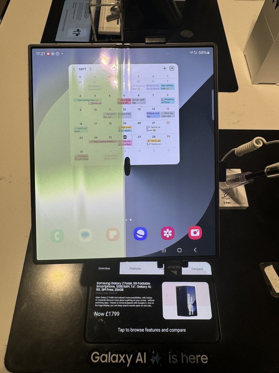 EdwardGuda's tweet photo. Excited to upgrade to the new #GalaxyZFold6, but disappointed to find the display model had dead pixels and half the screen wasn’t working 😔 @SamsungUK @Samsung https://t.co/EFKGFZYjjS