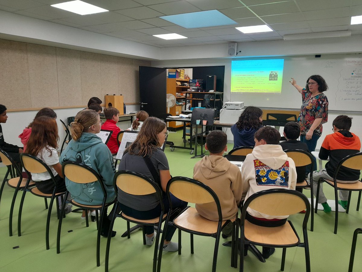 #Challenge6ème avec aussi des ateliers artistiques : arts plastiques et musique <a href="/daac16/">daac16</a> <a href="/dsden16/">Dasen16</a> <a href="/acpoitiers/">Académie de Poitiers</a>