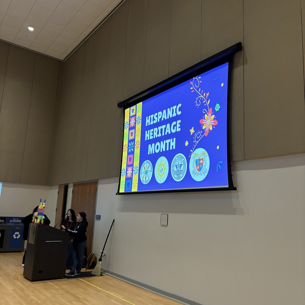 SamJCaldwell's tweet photo. Celebrating #HispanicHeritageMonth at #UAlbany with La Hora Loca! Hosted by @ua.spanishclub and @culturalconnectionsualbany. Thank you to everyone who came out to learn, play, eat and dance! #UAUKNOW #latin_heritage https://t.co/E64BhLMX0k