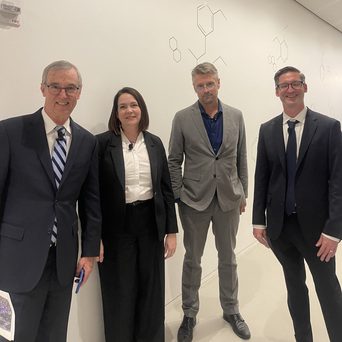 UTHealthHouston's tweet photo. A panel discussing neuroarchitecture’s role in promoting brain health, part of the Science Summit at the 79th United Nations General Assembly in NYC, included Stephen Glazier, FACHE, VP of Business Development and Government Relations at #UTHealthHouston. #BrainDays https://t.co/NeHqhVuwJW