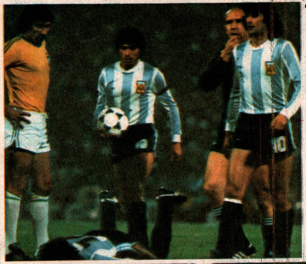 NDGDKempes's tweet photo. #MarioKempes ¬ #DanielPassarella
Argentina 0 Brasil 0 Segunda Vuelta Final - Grupo B
18 de Junio de 1978 #FIFAWorldCup 1978
Estadio: Rosario Central (Rosario) https://t.co/Te2dReSYOO