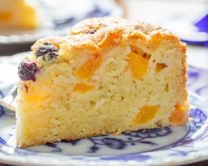 unpodiblu's tweet image. Peach and Blueberry Breakfast Cake 🍑 #BetterBreakfastDay
#recipe savingdessert.com/fresh-peach-br…