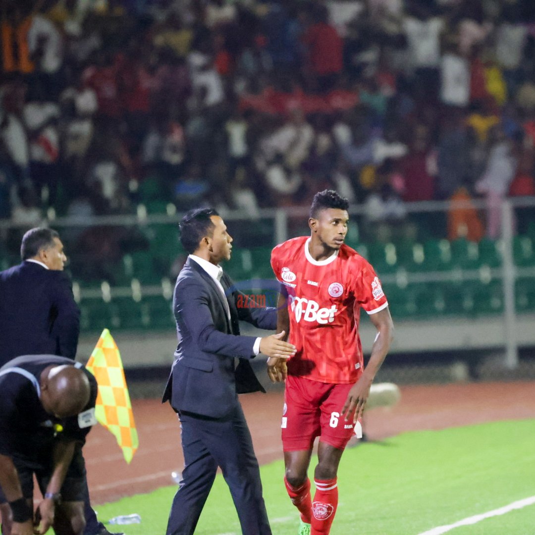 azamtvtz's tweet photo. 55' | #MzizimaDerby 

Azam 0-2 Simba (Ateba 15', Ngoma 47')

 LIVE #AzamSports1HD 

#NBCPremierLeague #NBCPL #LigiKuuYaNBC #SisiNiSoka #MzizimaDerby #AzamFC #SimbaSC #AzamSimba https://t.co/KAvpugzuGj