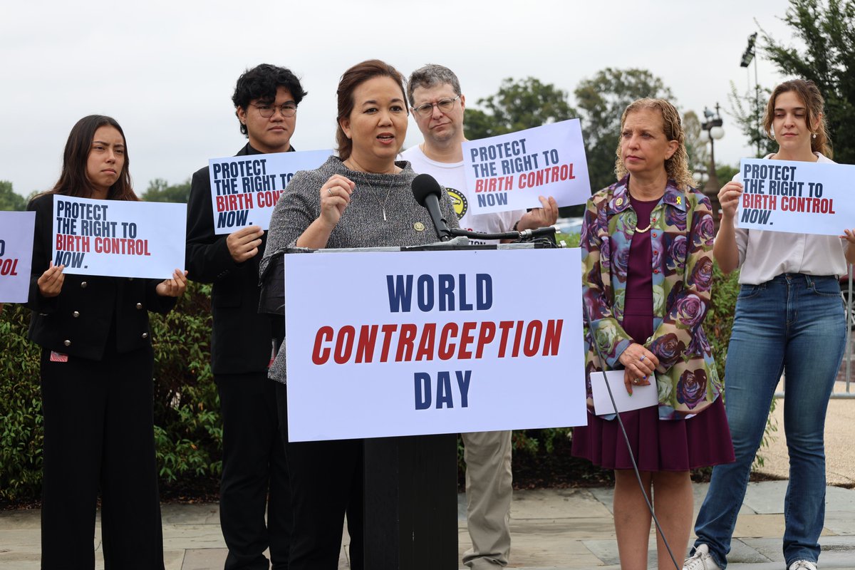 RepDWStweets's tweet photo. In Florida, I see how far extreme Republicans will go to restrict access to birth control, even blocking info on it in schools.
Letโs pass the #RightToContraceptionAct so women control our own bodies and stop MAGA extremists' radical anti-women agenda.
#WorldContraceptionDay https://t.co/mVatsCunEK