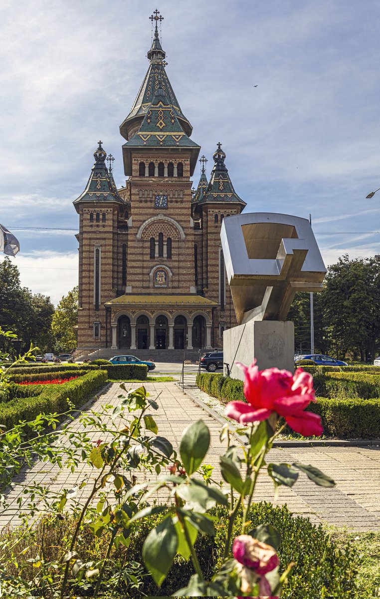 #Timișoara #Romania ❤️
The Cathedral 
#streetphotography #cityandarchitecture #september2024 
📷#CanonEosRP 
Good Night Friends ✨️🌙